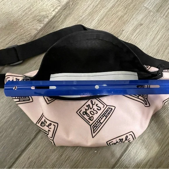 Pink Fanny Pack Girl Boss - Picture 4 of 6